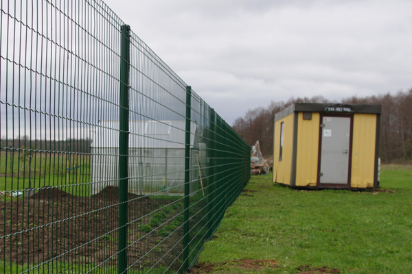Keevisvõrkaed 50x100 tööstusala piirdena